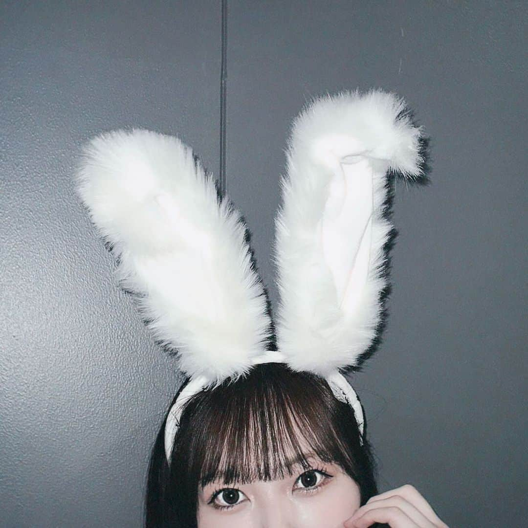 山内祐奈のインスタグラム：「🐰❤︎ コンサートで袴着たよぉ🫶🏻 #HKT48 #コンサート #袴　#🐰 #ゆなすたぐらむ❤︎」