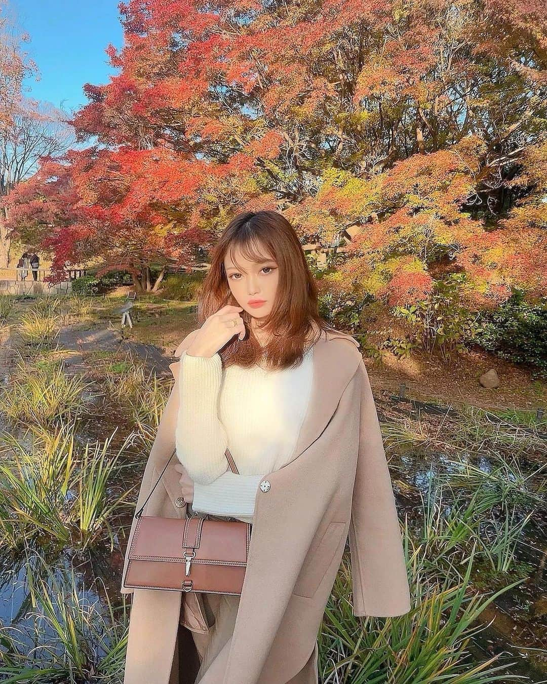 中原鈴奈さんのインスタグラム写真 - (中原鈴奈Instagram)「眩しい🫨🌅 景色綺麗だった🍁　 ・ ・ ・  #昭和記念公園 #秋 #秋コーデ #コート #銀杏 #もみじ  #紅葉 #夕日#自然 #每日穿搭  #패션 #오오티디 #좋아요  #ginkgo #instagood  #ootd #fashion #code#nature #followｍe」11月28日 20時44分 - rinrin1228_