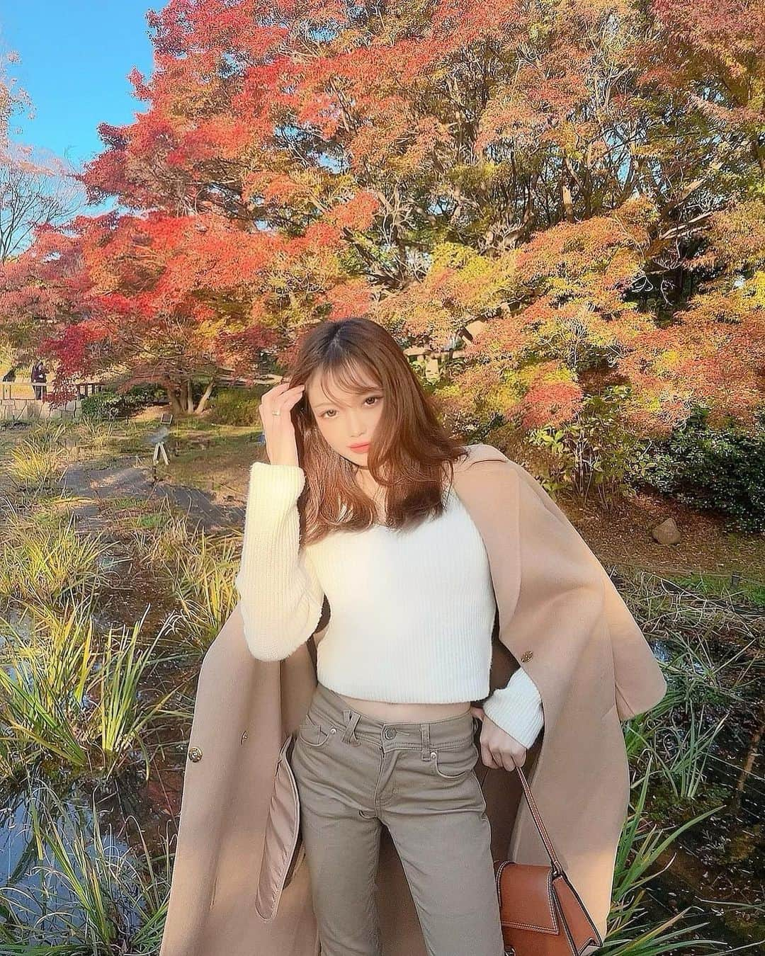 中原鈴奈さんのインスタグラム写真 - (中原鈴奈Instagram)「眩しい🫨🌅 景色綺麗だった🍁　 ・ ・ ・  #昭和記念公園 #秋 #秋コーデ #コート #銀杏 #もみじ  #紅葉 #夕日#自然 #每日穿搭  #패션 #오오티디 #좋아요  #ginkgo #instagood  #ootd #fashion #code#nature #followｍe」11月28日 20時44分 - rinrin1228_