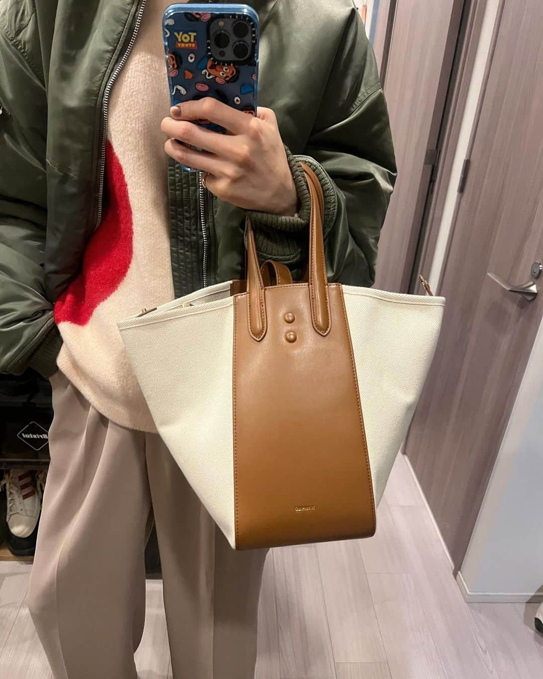 木村沙織さんのインスタグラム写真 - (木村沙織Instagram)「. 🆕バッグが万能です👜💕 @xnihilo.jp  . . #エックスニヒロ #xnihilo  #レザーバッグ」11月28日 20時59分 - saoriiiii819