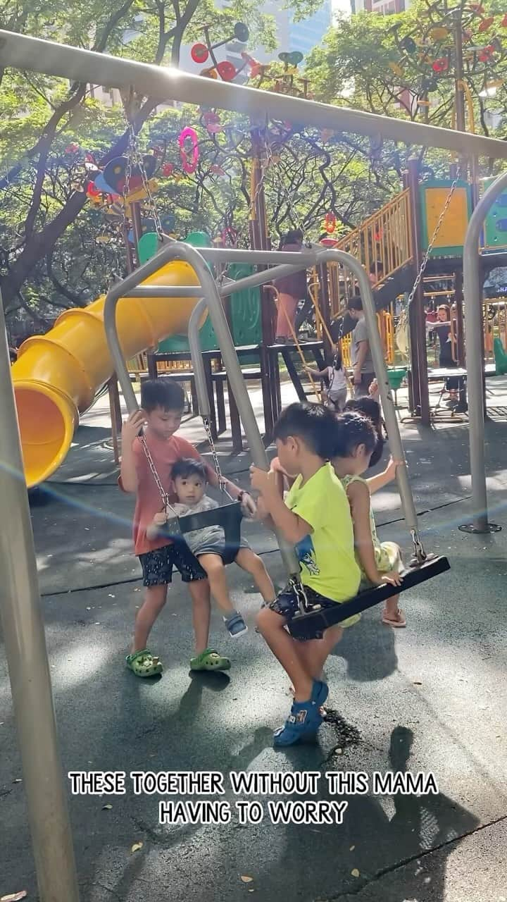 Iya Villaniaのインスタグラム：「Anywhere and everywhere with our #DirtBugSun 🧡 the #DualProtection protection our kids need so we can let them play and bond without worries 😊  Get yours now at these e-commerce stores: Shopee - https://bit.ly/DirtBugSunShopee Lazada - https://bit.ly/DirtBugSunLazada  #DirtBugSun」