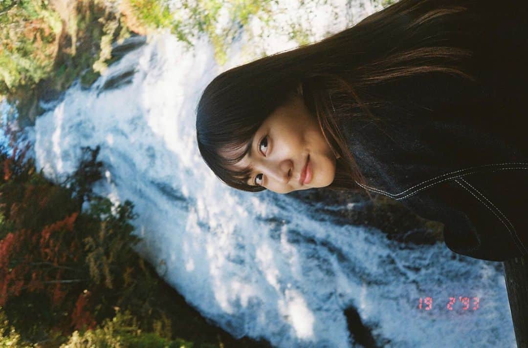 松永有紗さんのインスタグラム写真 - (松永有紗Instagram)「☁️  #filmcamera ♡ 現像する時のワクワク感は堪りませんね~🥰フィルムならではの味わいとシャッターを押すドキドキ感も…♡これから、時々。フィルムで撮ったものも投稿していければな、と思います☁️みてね☁️  #filmphotography #film #happy」11月28日 21時26分 - arisa_matunaga