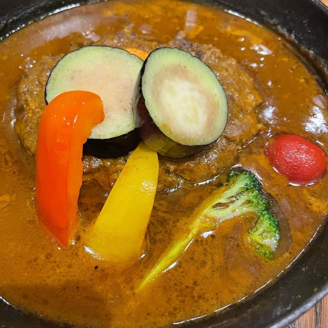 橋本陽菜さんのインスタグラム写真 - (橋本陽菜Instagram)「🍛 * イタリアンなのにぃ？！🇮🇹 美味しいカレーとぬか漬けがあるお店です🤍 * #barmammamia  #AKB48調査隊 #カレー #ぬか漬け #イタリアン  #pyonstagram  #AKB48 #アイドル#富山 #富山県 #はるpyon #橋本陽菜#圧倒的橋本陽菜 #橋本陽菜を広める」11月28日 21時27分 - 48pyonz_toyama