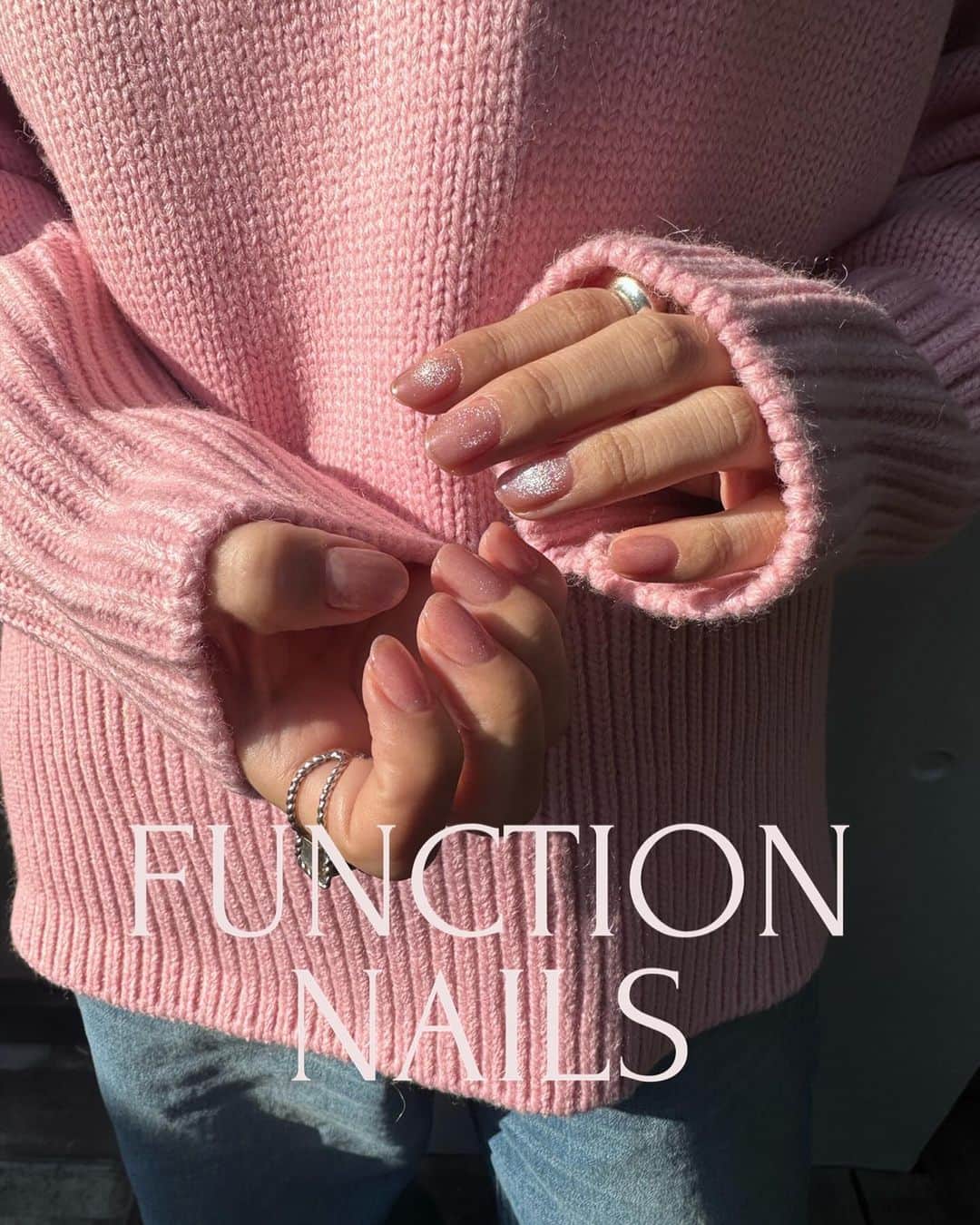 前田希美（まえのん）のインスタグラム：「マグネットネイル💅🏻  新作カラーが可愛かったので やっていただきました‪‪。  大人ピンク、すき。  @function_nails さん いつもありがとうございます︎☺︎   #pr #functionnails  #nailart  #nails  #newnails   #magnetnails  #pink  #pinknails」
