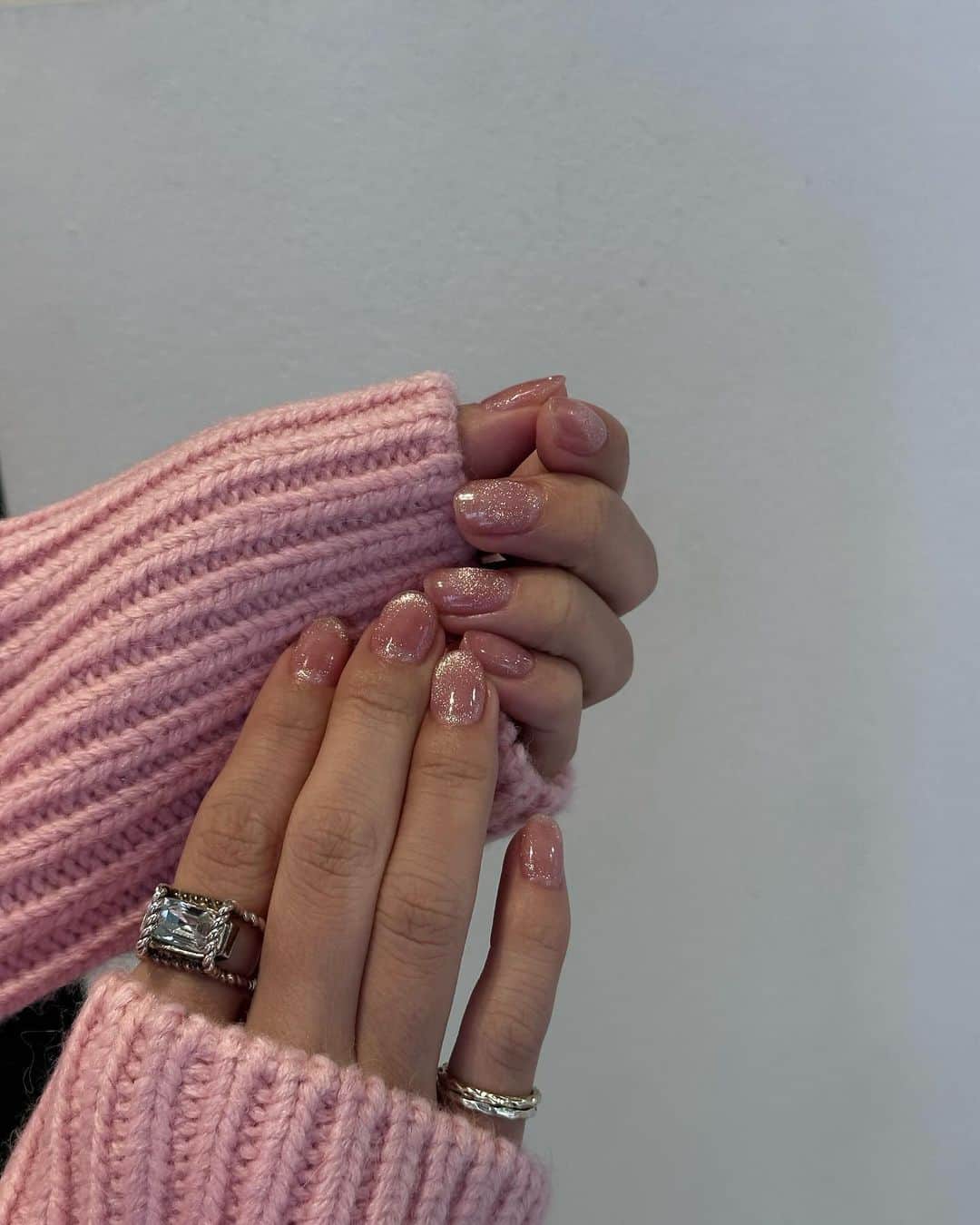 前田希美（まえのん）さんのインスタグラム写真 - (前田希美（まえのん）Instagram)「マグネットネイル💅🏻  新作カラーが可愛かったので やっていただきました‪‪。  大人ピンク、すき。  @function_nails さん いつもありがとうございます︎☺︎   #pr #functionnails  #nailart  #nails  #newnails   #magnetnails  #pink  #pinknails」11月28日 21時38分 - maeda_nozomi