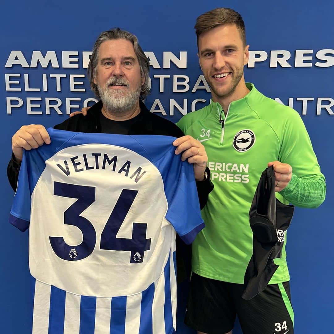 ジョエル・フェルトマンのインスタグラム：「Panic over! 😅 Joel and his GPS have been reunited! 🤝」