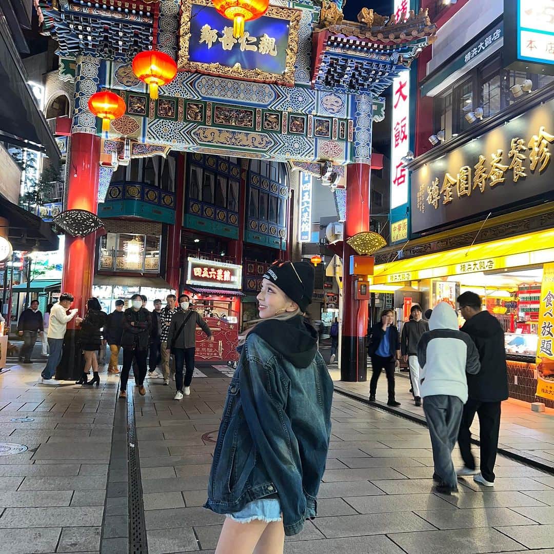 高畑麻優さんのインスタグラム写真 - (高畑麻優Instagram)「#mayus_style_ 💙🖤 5年ぶりくらいの中華街 🥟ゴマ団子激うまだた^_− ☆」11月28日 21時52分 - 04__m.aa
