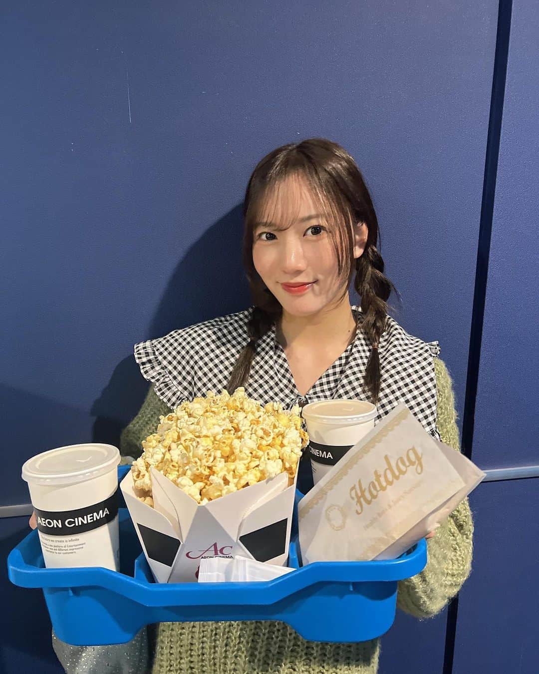 眞鍋杏樹さんのインスタグラム写真 - (眞鍋杏樹Instagram)「映画デート…的な👀🍿 【#anjumode 】  #ootd #fashion #fyp #code #冬コーデ #冬 #骨格ウェーブ #骨格ウェーブコーデ #映画 #映画鑑賞 #02 #02년생」11月28日 21時46分 - 10th_anjune