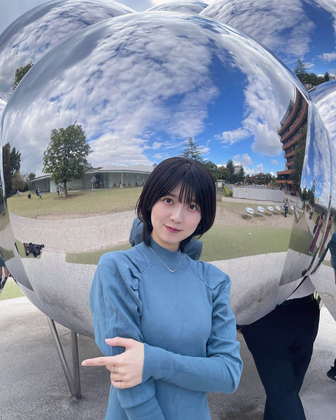 磯原杏華さんのインスタグラム写真 - (磯原杏華Instagram)「☁️  長袖一枚で過ごせる日がもう恋しい #金沢 #金沢旅行 #21世紀美術館 #☁️」11月28日 21時50分 - isoharakyoka_box