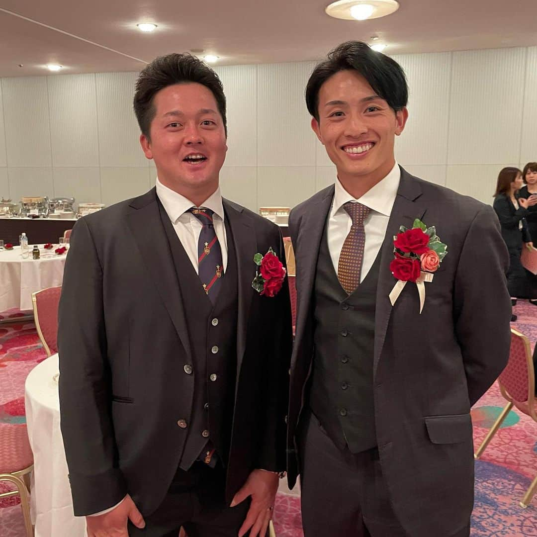 福岡ソフトバンクホークスさんのインスタグラム写真 - (福岡ソフトバンクホークスInstagram)「#npbawards2023 #周東佑京 #小深田大翔 選手 #東北楽天ゴールデンイーグルス #牧秀悟 選手 #横浜denaベイスターズ #2023年11月28日 #softbankhawks #ホークス #sbhawks」11月28日 21時51分 - softbankhawks_official