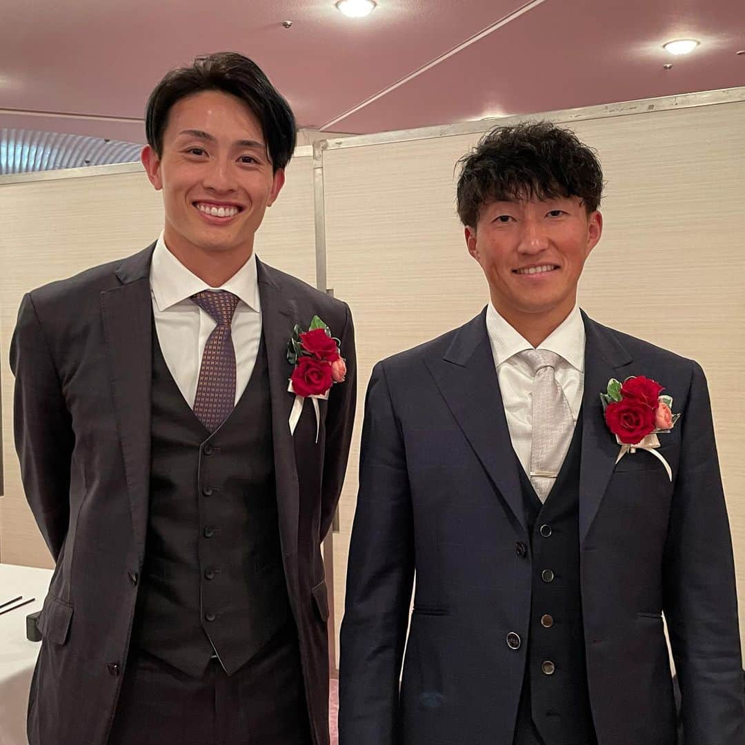 福岡ソフトバンクホークスのインスタグラム：「#npbawards2023 #周東佑京 #小深田大翔 選手 #東北楽天ゴールデンイーグルス #牧秀悟 選手 #横浜denaベイスターズ #2023年11月28日 #softbankhawks #ホークス #sbhawks」