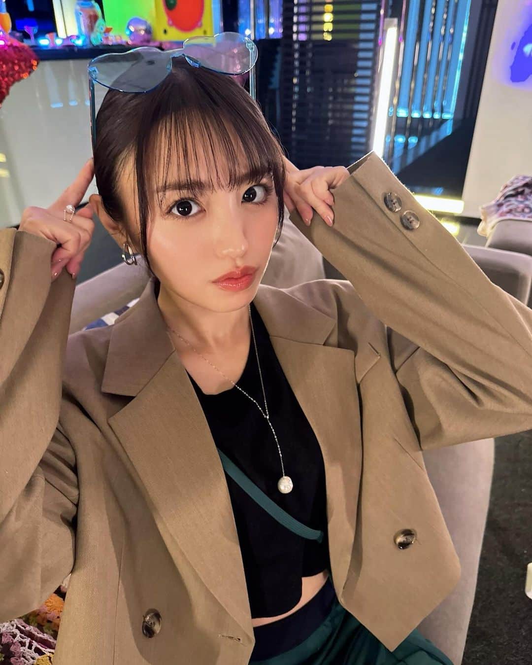 香音のインスタグラム：「本日「くすぶり女とすん止め女」最終話放送です。  ほのかは、郁子さんとの出会いを通して誰かと比較する事や、正直に生きる強い信念や、仕事も恋愛も、人間としても成長していく姿、最後まで人間らしさ満載の物語になっていると思います。 沢山の方に届きますように☺️  24時30分放送ですよ〜！！  私もリアタイしちゃうぞ〜❤️ ほのかちゃんの写真達🤳  #くすぶり女とすん止め女  @ksbri_sndome  #pr」