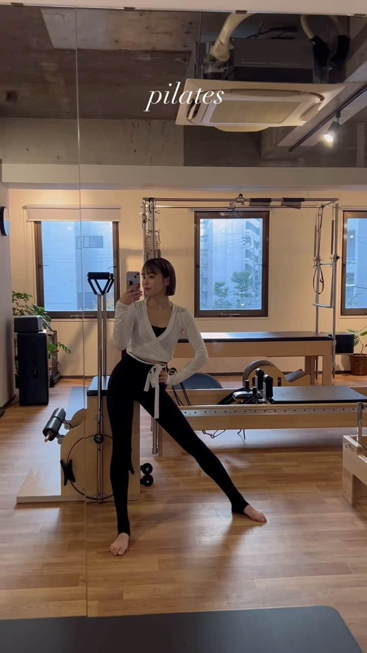 高橋野乃子のインスタグラム：「． 2.5倍速pilates🤸‍♀️✨  ガリガリになりたいと思っていたけど ピラティスをしてからは 健康的にキレイでありたいと 思うようになりました🌝✨  #ピラティス  #ピラティススタジオ  #ピラティスインストラクター  #ピラティス動画  #ピラティスレッスン  #ピラティスウェア  #ピラティスマシン  #ピラティストレーナー  #ピラティス大阪 #大阪ピラティス  #pilates#pilatesinstructor」