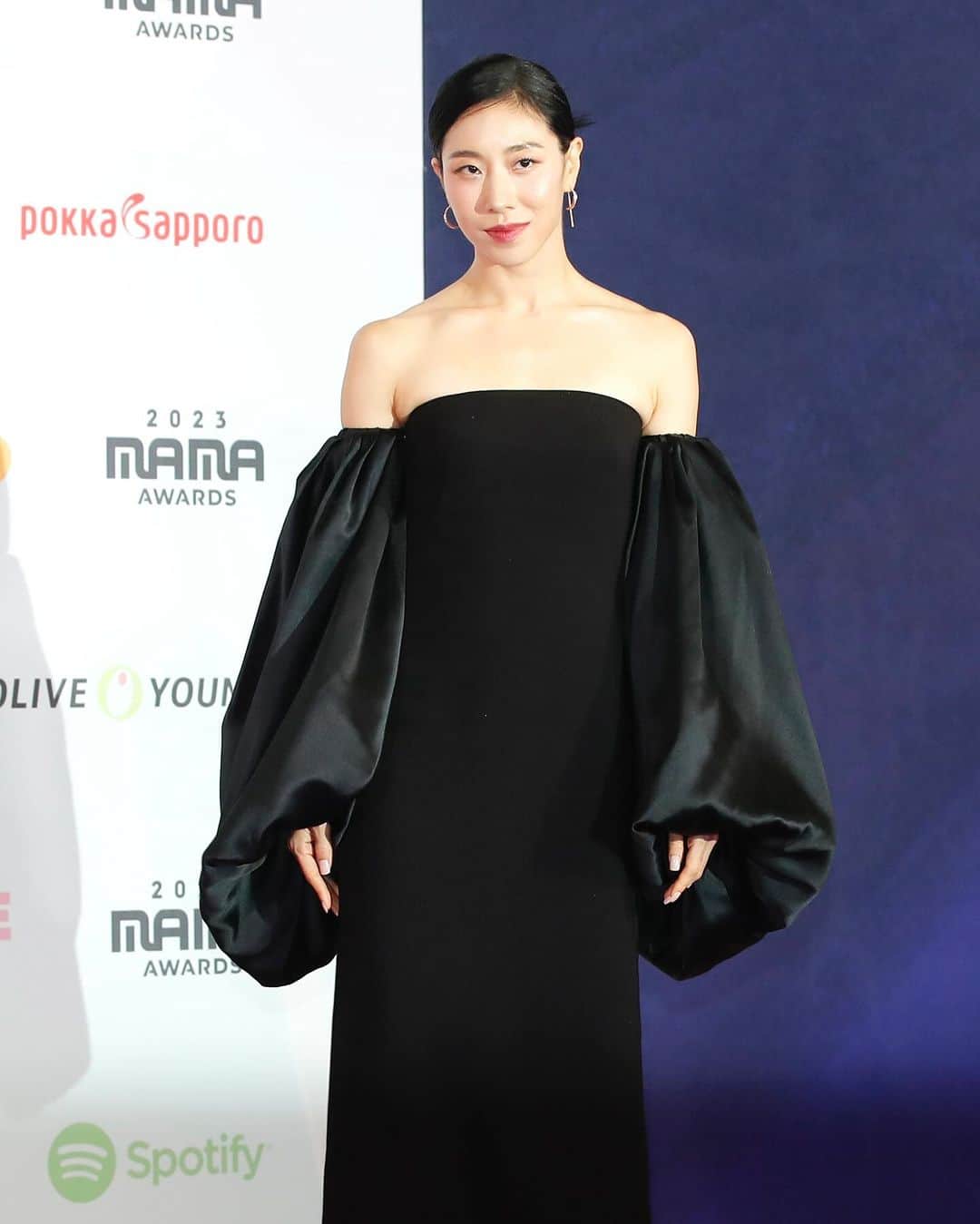 リア・キムのインスタグラム：「오늘 mama 2023 이쁜사진 너무 많은데 어떡하지?」