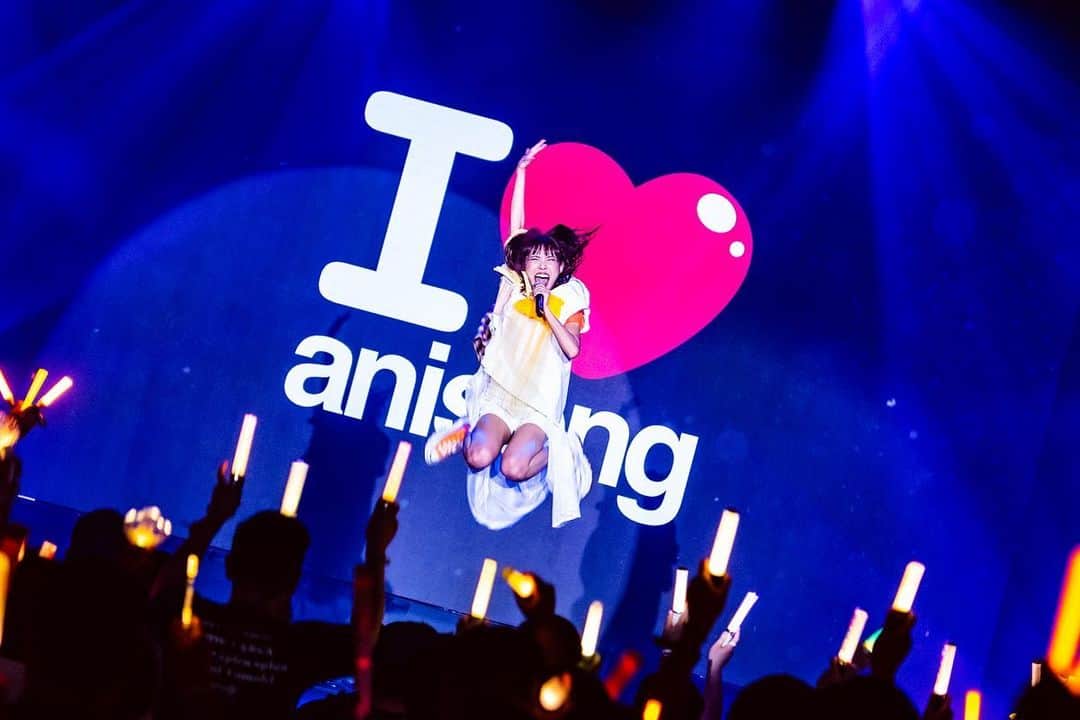幹葉（スピラ・スピカ）さんのインスタグラム写真 - (幹葉（スピラ・スピカ）Instagram)「🌸AFA2023×SACRA MUSIC FES. 🌸  @animefestivalasia  I sang in Singapore for the first time🎤 It was an unforgettable day !!!  I'm sooooooooo happy😆😆😆💛  Thank you for having fun time with me🕺✨ Let's definitely meet again !!!!! It's a promise🤝  Love! Singapore🇸🇬🥰  #AFA #animefestivalasia #afasg #AFASG2023 #singapore #sacramusic #spiraspica #FLOW #ASCA #halca #NamiTamaki」11月28日 22時33分 - kanbajyanaiyo