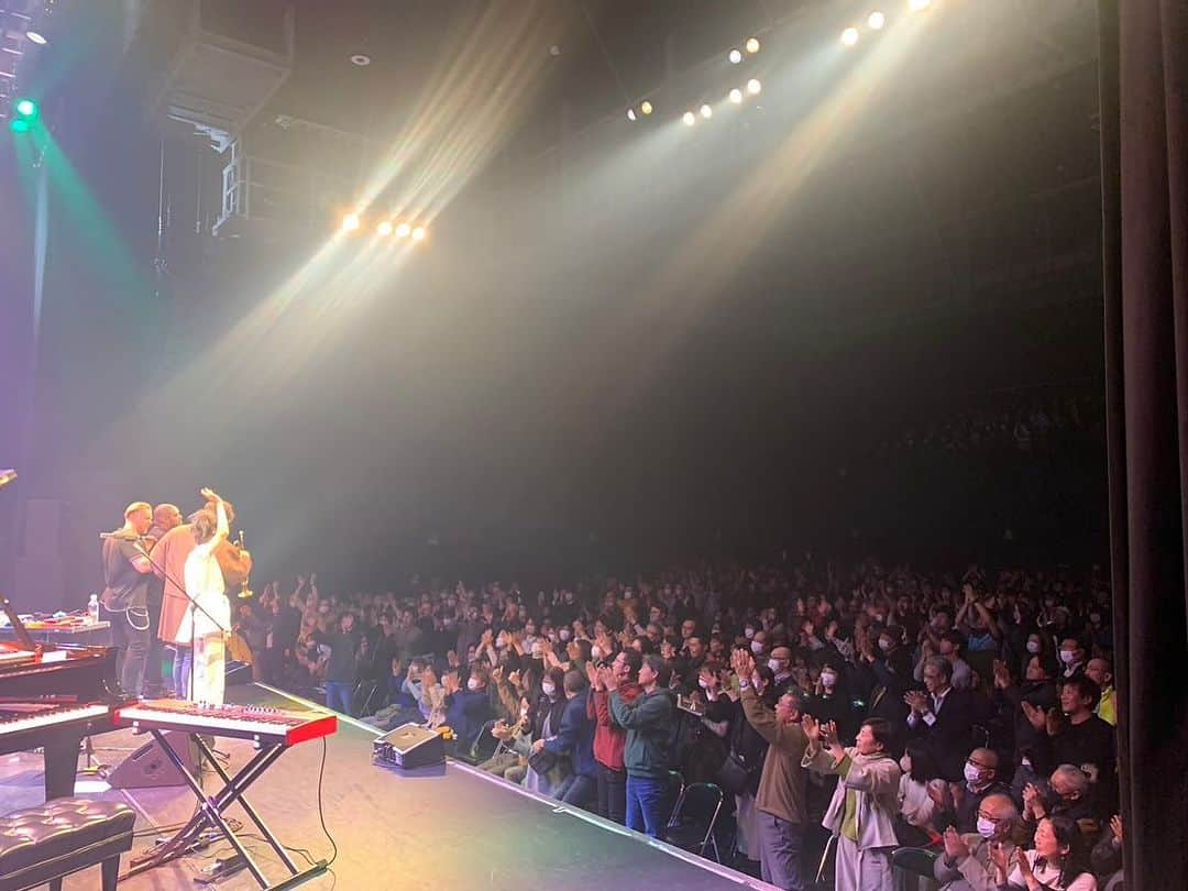 上原ひろみさんのインスタグラム写真 - (上原ひろみInstagram)「Sendai! First time playing at Sendai gigs, what a great venue with an amazing hospitality! Thank you all for coming and sharing the great energy! ありがとう! Aaand YES! RAMEN!!」11月28日 22時38分 - hiromimusic