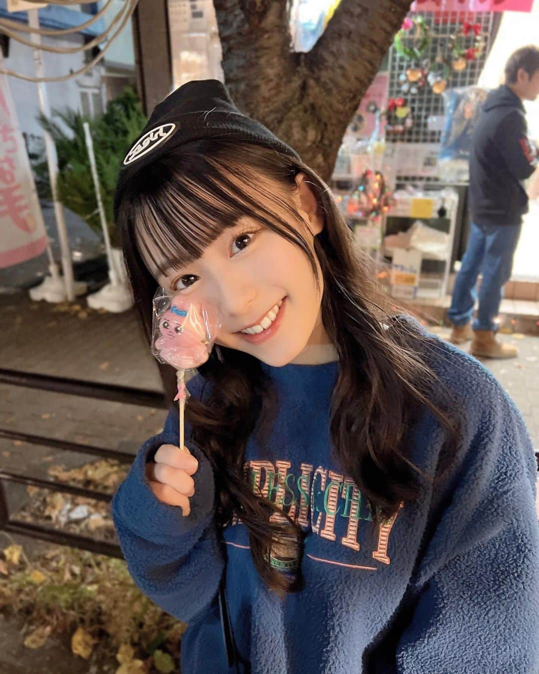 山崎玲奈さんのインスタグラム写真 - (山崎玲奈Instagram)「おぱんちゅうさぎの飴🍬可愛いすぎるっ🐰💗  ・ #おぱんちゅうさぎ#おぱんちゅうさぎのいる生活#おぱ活#縁日#屋台#飴細工#酉の市#アイドル#ニット帽コーデ」11月28日 23時00分 - yamazaki_reina