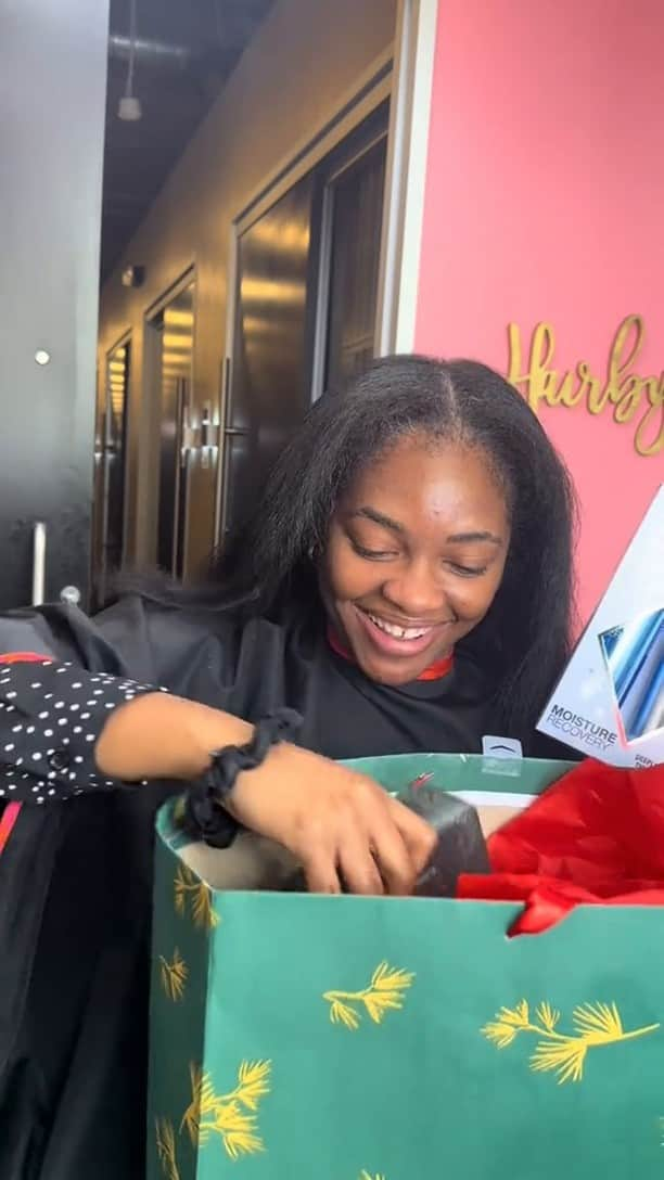 CosmoProf Beautyのインスタグラム：「How sweet is @HairByNay247 for surprising her client with our Holiday Kits?!   Do you show appreciation back to your clients during the holidays? If you do, our holiday kits are a great way to gift your client something special that allow them to try top-selling products. This may also lead to future retailing opportunities!  Shop our Holiday Kits online at www.CosmoProfBeauty.com or in-store while supplies last!  #CosmoProf #HolidaysAtCosmoProf #HolidayGifting #TexturedHair #TexturedStylist」