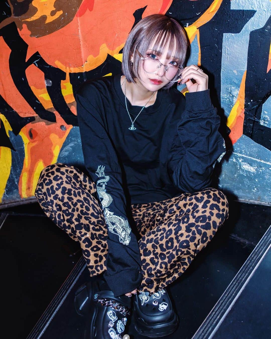 紫苑りんかさんのインスタグラム写真 - (紫苑りんかInstagram)「🐆⚡️」11月28日 23時20分 - rinrinrin_shion