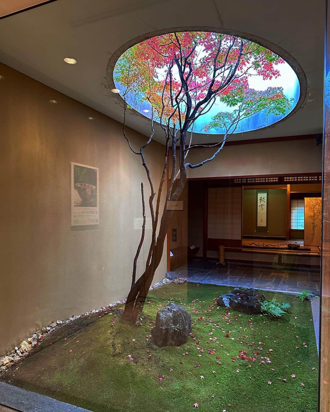 柳瀬未央のインスタグラム：「. #0138n_trip  #京都現代美術館  #北大路魯山人作品室 #dupree  #初フムス美味しかった #❤️」