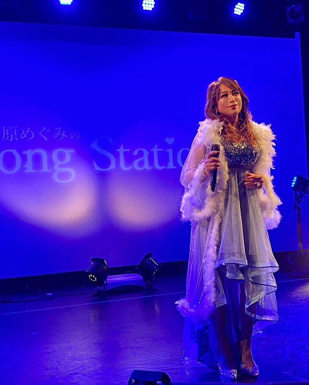 原めぐみさんのインスタグラム写真 - (原めぐみInstagram)「（原めぐみofficial） BS12【原めぐみのSongStation】コーナー♪ 素敵なゲストさん達にご出演頂き、クリスマスお正月verを収録しました❣️ご来場頂きありがとうございました❣️放送は12/24.1/14となります。お楽しみに〜〜♪」11月28日 23時24分 - meguming.h