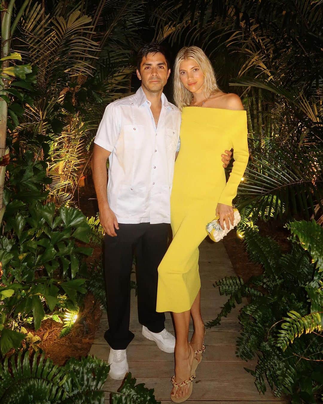 デヴォン・ウィンザーさんのインスタグラム写真 - (デヴォン・ウィンザーInstagram)「Hubby 💛」11月28日 23時25分 - devwindsor