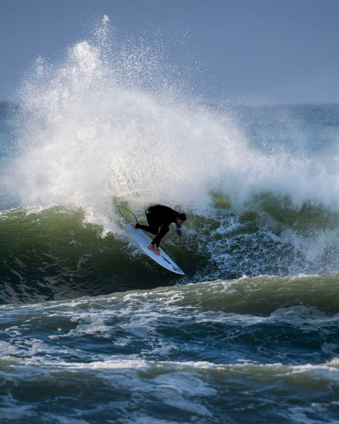 ビラボンのインスタグラム：「Even goofies can go natural. 🌱  @ryancallinan in the Furnace Natural Wetsuit featuring Organiprene, a USDA certified bio-based natural rubber sourced from FSC-certified plantations. This natural rubber wetsuit is also built with a Graphene-infused interior and an Airlite 4D stretch jersey for the perfect combination of warmth and flexibility.  Say goodbye to neoprene, and say hello to the next dimension in comfort, warmth and sustainability.  #BillabongWetsuits」