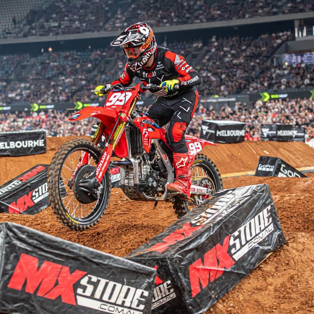 Racer X Onlineのインスタグラム：「Max Anstie was in championship form throughout the @wsxchampionship SX2 season this year. After his dominant performance a board the Firepower Honda in both WSX and the Australian SX, could we see Max carry this momentum into 2024 SMX⁉️」