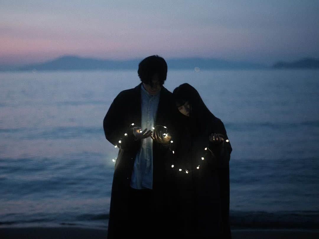 岩倉しおりのインスタグラム：「星屑。」