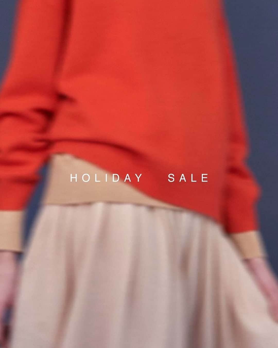 デミリーのインスタグラム：「It’s the LAST DAY of our Holiday Sale—your last chance to take 30% off select styles with code HOLIDAY30.」