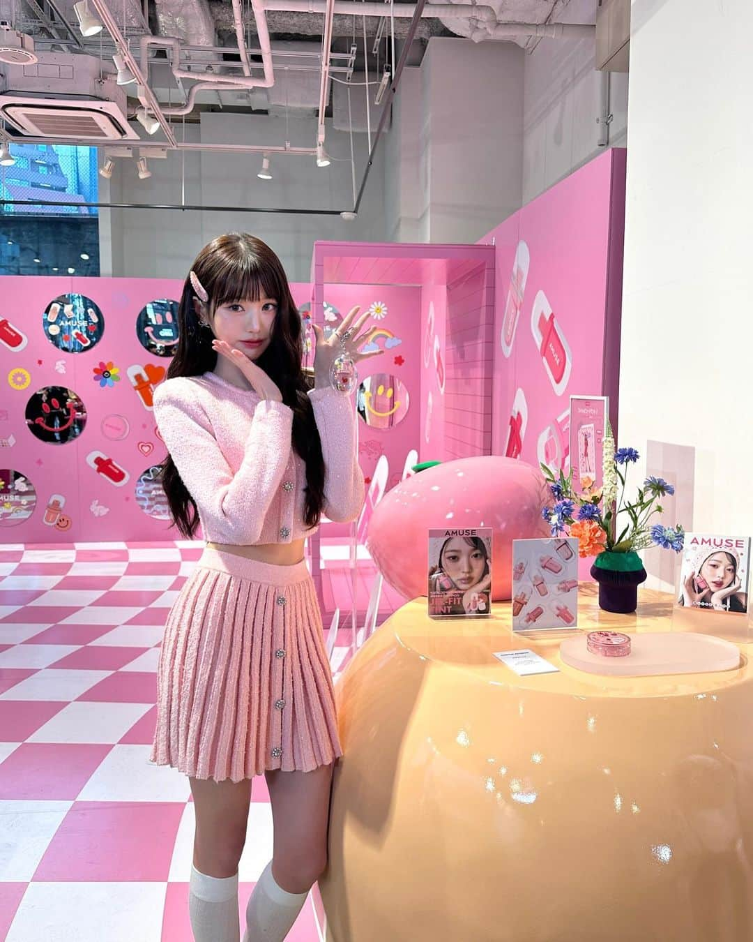 チャン・ウォニョンさんのインスタグラム写真 - (チャン・ウォニョンInstagram)「PINKgirl in JAPAN🩷💕🎀💅🏻🖤@amuse」11月28日 23時50分 - for_everyoung10