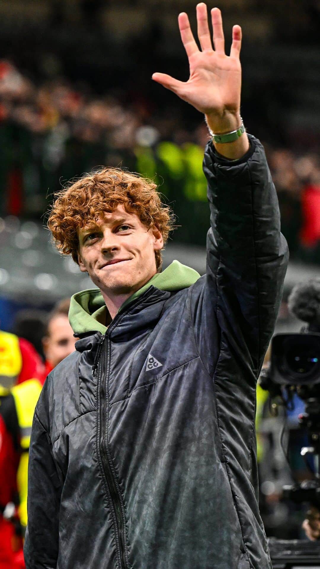 ACミランのインスタグラム：「Ciao, Rossoneri 👋🏟️  #UCL #ACMBVB #SempreMilan」