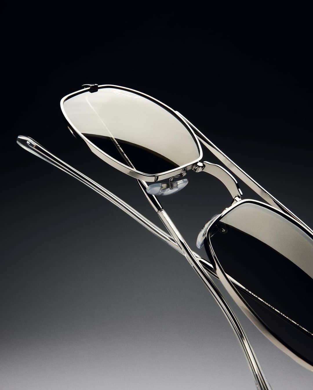 レイバンのインスタグラム：「A fresh take on an authentic Ray-Ban look, designed for a new generation.」