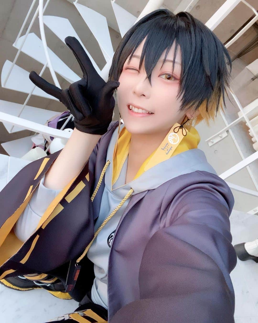 小桃のインスタグラム：「🦝😉💛  #UPROAR #アップロー #ホロスターズ #holostars #夜十神封魔  #cosplay #コスプレ #封魔絵 #yatogamifuma #yatogamifumacosplay」