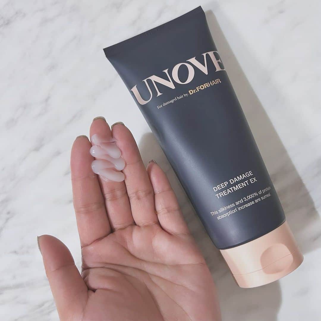 mmmaaakkkiiikkkoooさんのインスタグラム写真 - (mmmaaakkkiiikkkoooInstagram)「傷んだ髪がちゅるん🌟#PR  @with_beauty_lab の UNOVA ディープダメージトリートメントEX💛  30,000ppmのケラチンPFを使用して設計および製造されており、 縮れやケミカルトリートメントで最も傷んだ髪も修復✨✨  タンパク質や栄養素がキューティクルの隙間を埋め、傷んだ髪のざらつきを改善💛 タンパク質（ケラチン）＆アミノ酸：乾燥したキューティクルに潤いを与えながら、 髪のキューティクルを密閉して縮れをなくし、柔らかさと輝きを与えてくれる😊  今ならQ10メガ割でお得にgetできる~✨✨ . . . . . #UNOVA#サラサラ#ヘアケア用品 #Q10#トリートメント#ヘアトリートメント#タンパク質#ヘアケア#サラツヤ」11月29日 0時07分 - mmmaaakkkiiikkkooo
