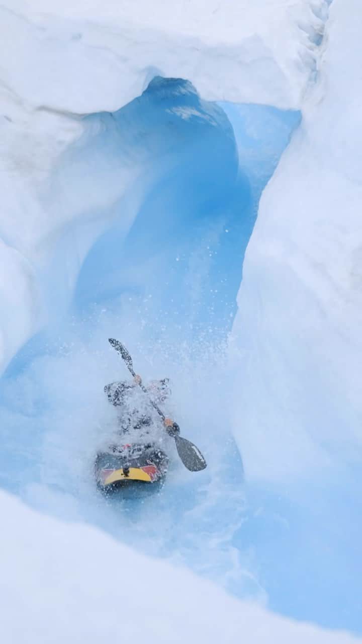 プラダのインスタグラム：「@aniolserrasolses found the most unique place to ride his kayak  Powered by #PradaLineaRossa, Aniol travels all the way to Norway to find the perfect rapids within the glaciers  @prada #redbull #givesyouwiiings #Prada #kayaking #glacier」