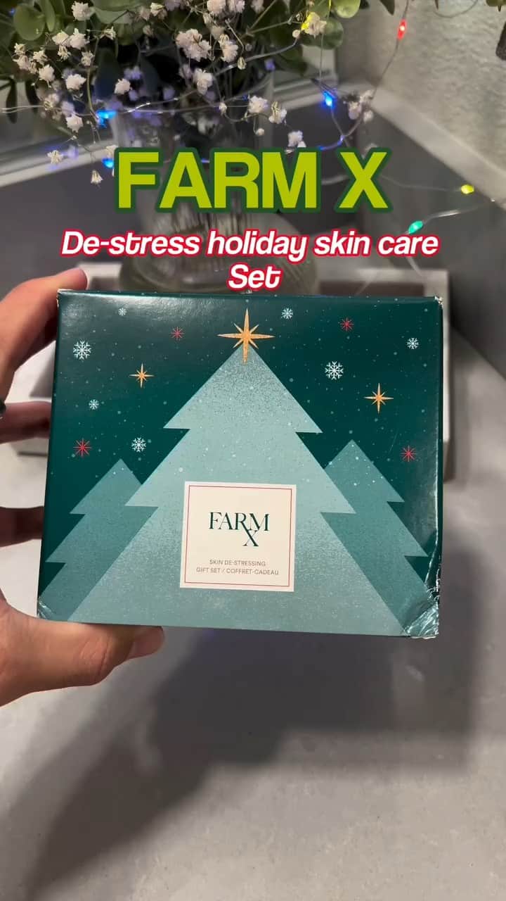 エイボンのインスタグラム：「A duo that destresses the skin! The Farm Rx Bakuchiol collection. 🎄🎁✨ @_hunterknunes  Get the routine: Farm Rx Bakuchiol Serum Farm Rx Bakuchiol Cream  #skincare #holidays #avoninsider」