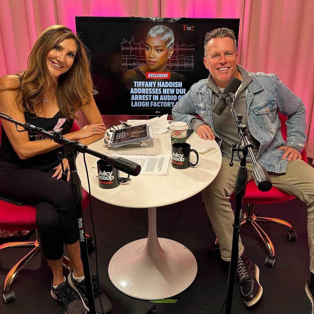 ヘザー・マクドナルドのインスタグラム：「Have you listened yet? What was your favorite part? Tell in the comments! New #juicyscoop @chrisfranjola #thanksgiving #tiffanyhaddish #heathermcdonald #comedy #podcast #standup #standupcomedy #kanye #kimkardashian #kimandnorth #royal #rhobh #storytime #childhood #parents #embarraing #parishilton #DUI #truecrime #murder #serialkillers #sex #sexualdisease #friendship #pdiddy」