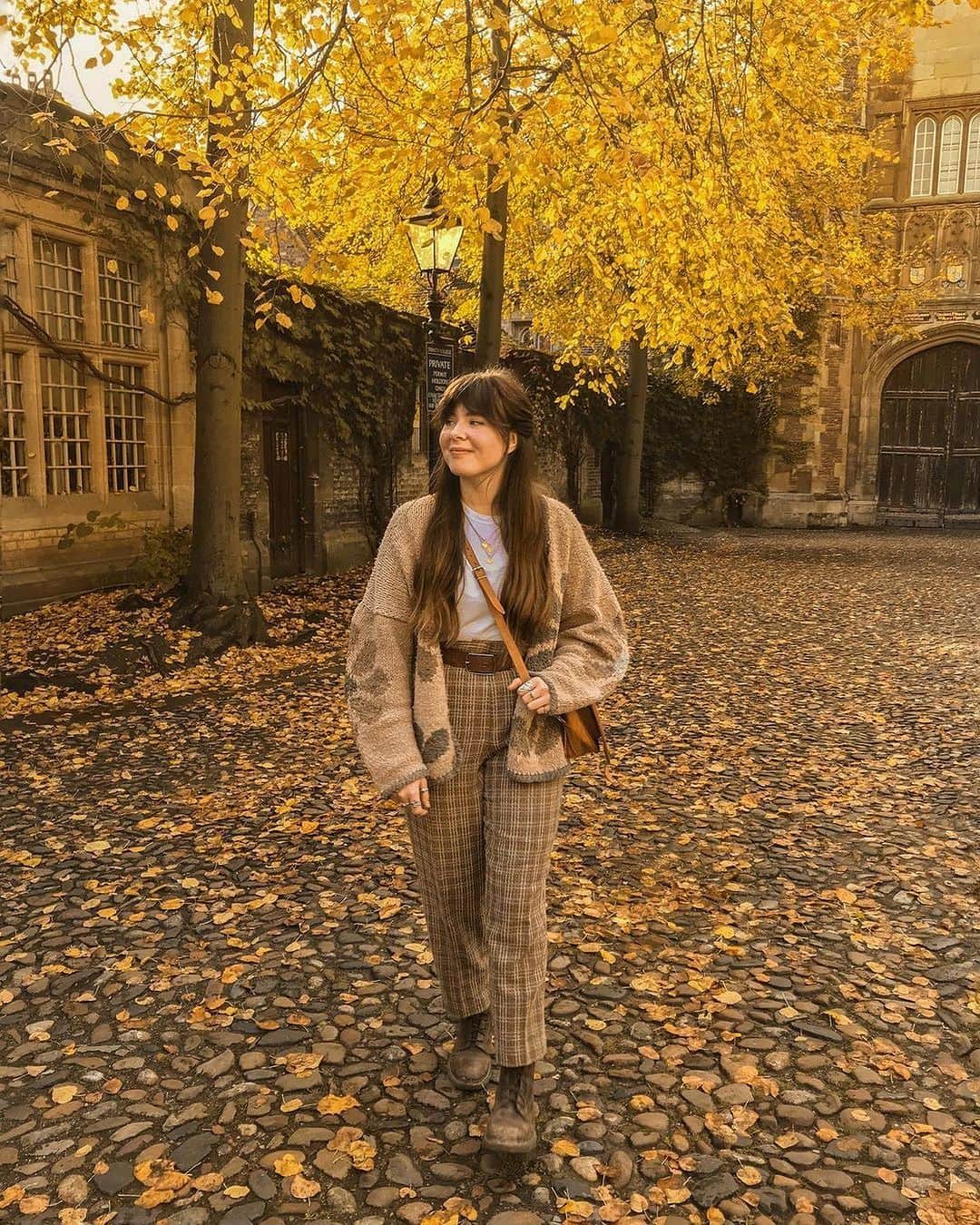 Angel™さんのインスタグラム写真 - (Angel™Instagram)「Which look is your fav??? Credit @florencemayvintage #autumnlooks #fashion #outfit #looks #ootd #style #autumnoutfit #preppy #fastfashion #autumnclothes #autumnclothesforwomen #fashionshows #fashionwomen #outfitsaesthetic #womensclothing #womenfashion #autumnlook #autumnfashion #fashionweek #fashionista #americanstyle ❤️ #asaqueen #fall」11月29日 0時35分 - americanstyle