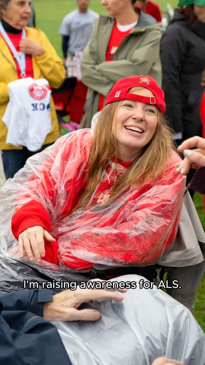 Salesforce のインスタグラム：「What’s your #OneToGive this #GivingTuesday? For Brooke, it’s her platform. Link in bio to donate to the @ALSAssociation.」