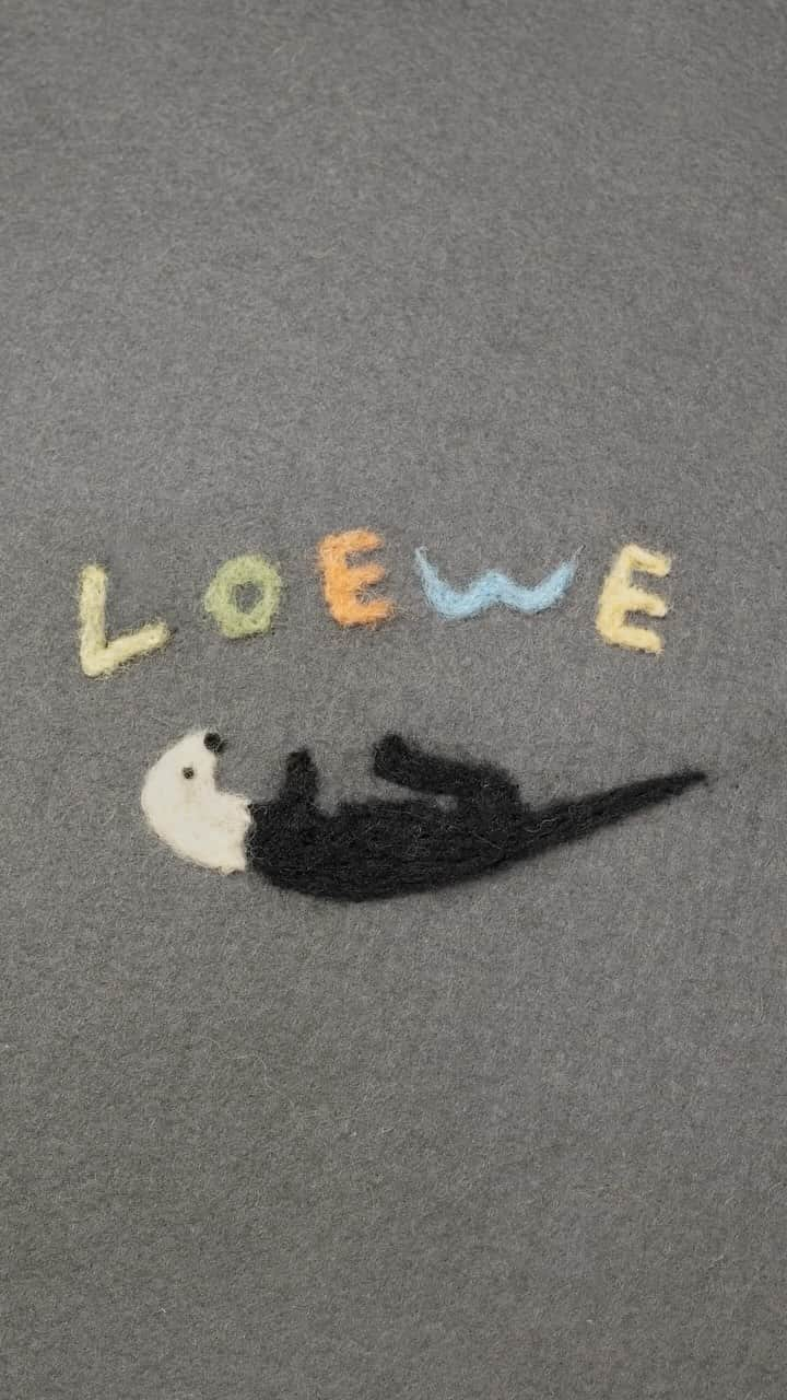 Loeweのインスタグラム：「Behind the scenes with animator Andrea Love, who created a series of stop motion videos inspired by our Suna Fujita collaboration.  #LOEWE #LOEWEgifts」