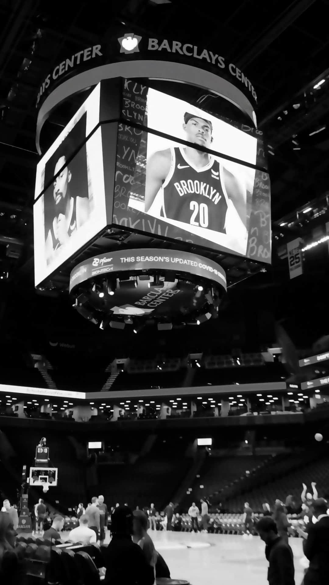 マッカージュのインスタグラム：「MACKAGE X THE NETS  Welcoming the second installment of our multi-year partnership with @brooklynnets, an all-new, reinvented pop-up at the @barclayscenter in Brooklyn, featuring a versatile assortment of the MACKAGE FW’23 collection.  More on MACKAGE.COM  #MACKAGE #MONDEMACKAGE」