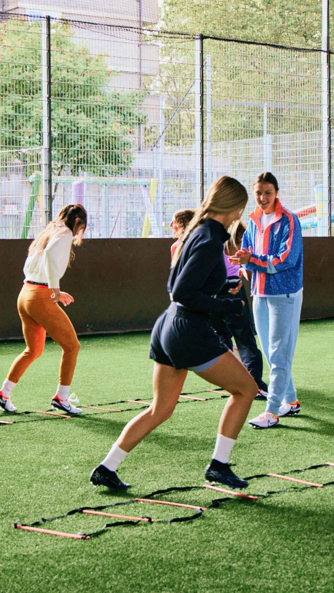 NIKEのインスタグラム：「“There’s a lot of doubters, but sometimes the biggest doubt can be within yourself. You’ve got to find ways to lift yourself and get out of that.” — @lottewubbenmoy   A lot of Girls feel like movement is a great way to keep yourself going - how do you lift yourself up? 🫶🏻 #YouGotThis」