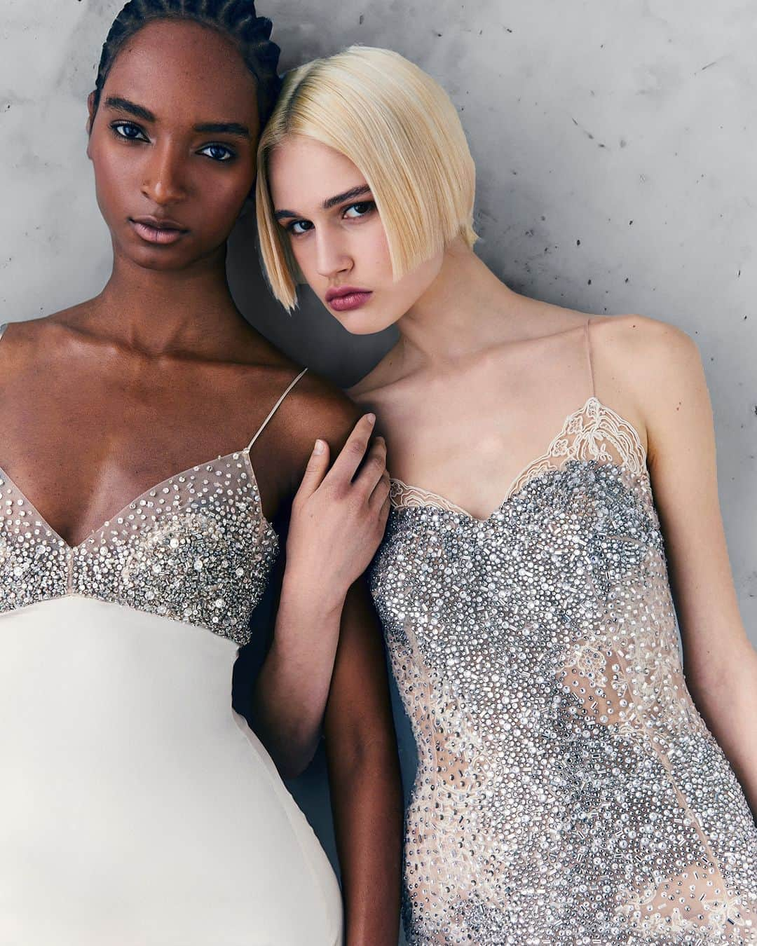 エルマンノシェルヴィーノのインスタグラム：「Unforgettable all-crystal gowns.   #ErmannoScervino #FW23」