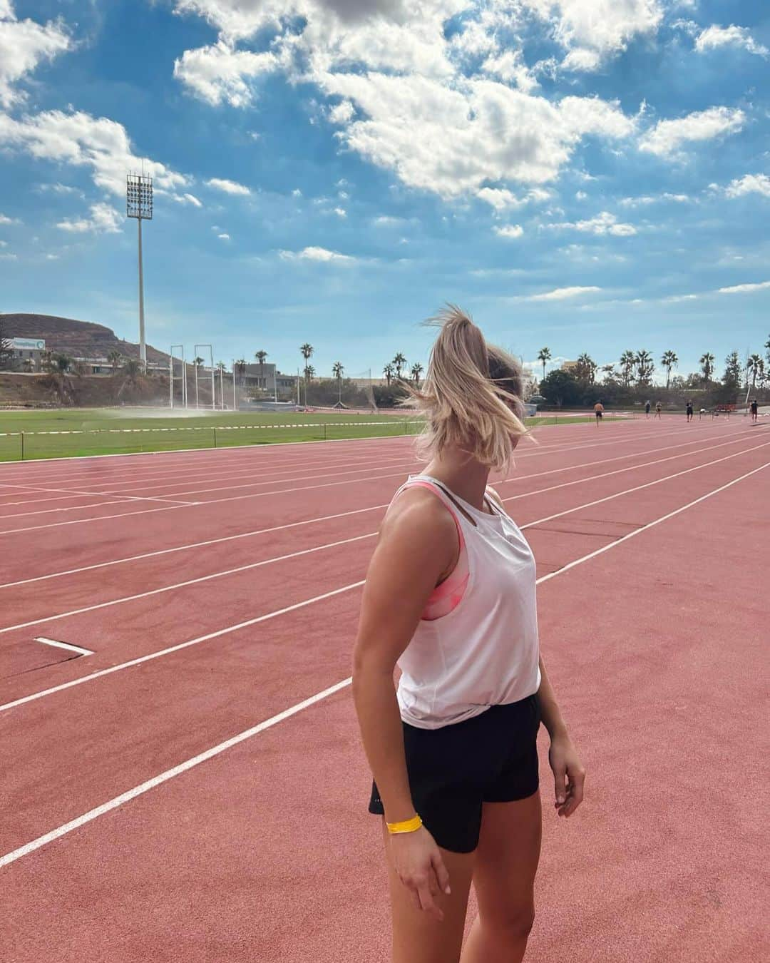 Sophia JUNKさんのインスタグラム写真 - (Sophia JUNKInstagram)「Camp has started. Tough sessions ahead 🫡  #trainingscamp #pumaathlete #foreverfaster #lgrheinwied #sporthilferlp」11月29日 2時34分 - soqhiia