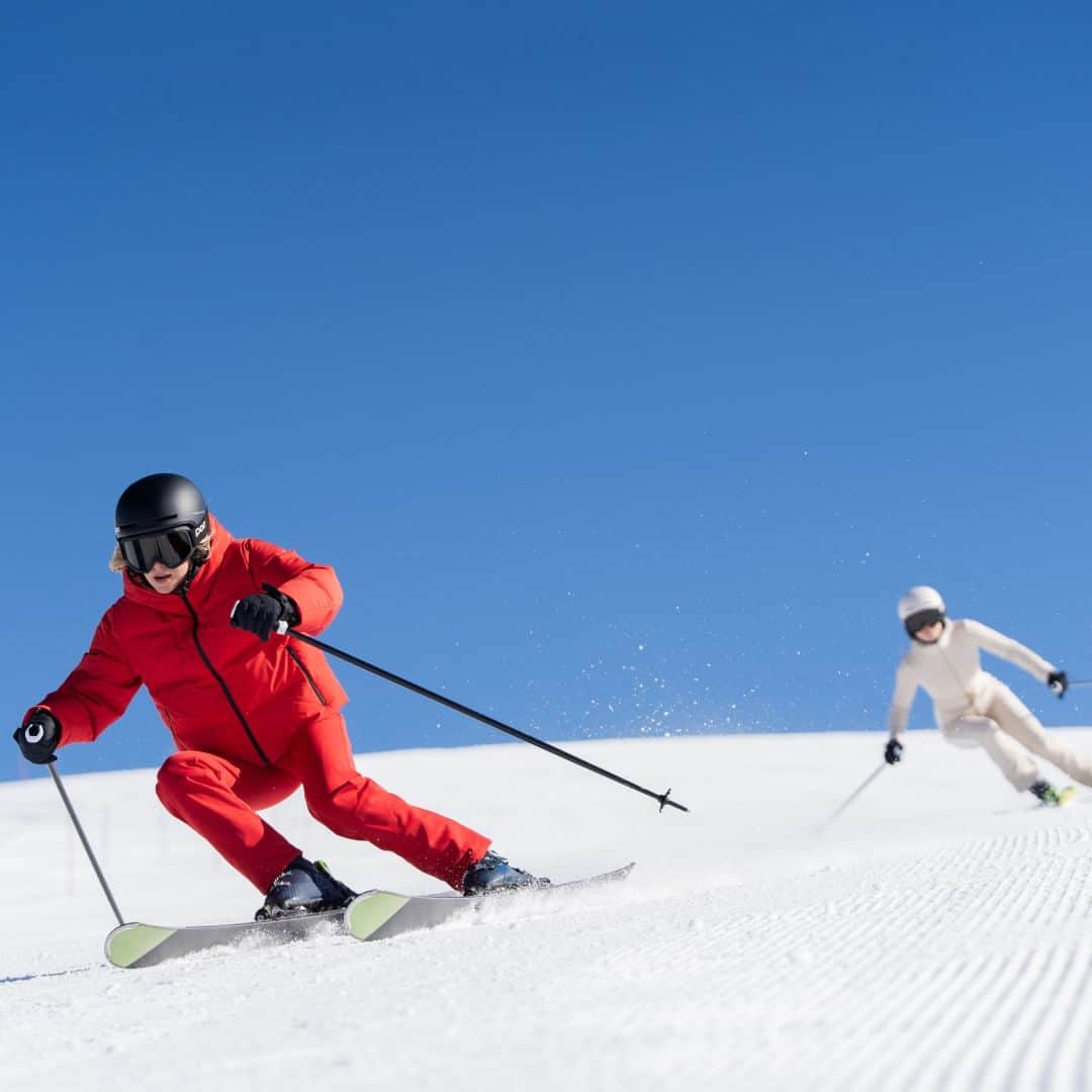 Oyshoのインスタグラム：「Discover the new colours of the AW23 Ski Collection. . . . #oysho #ski #skicollection #sports」