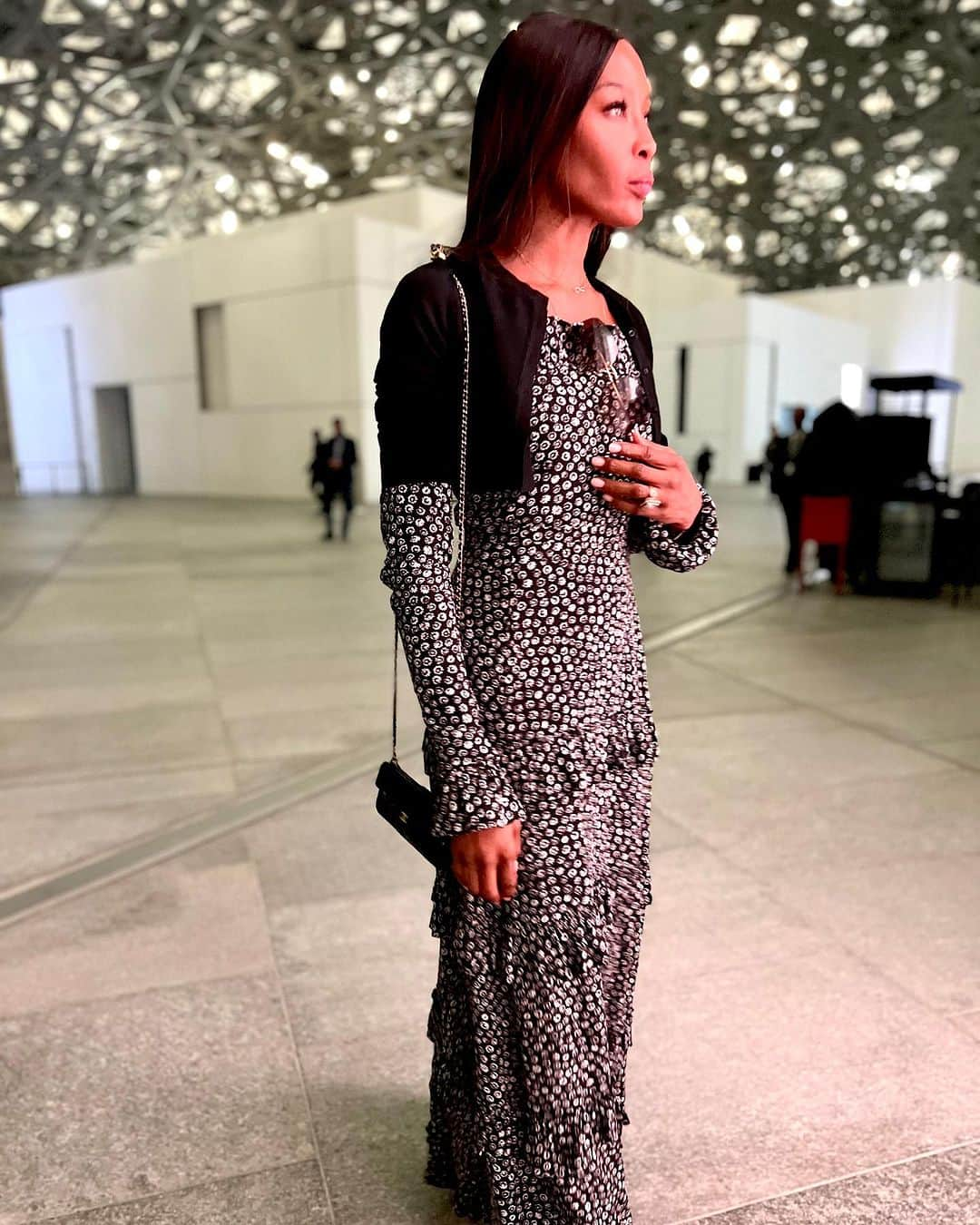 ナオミ・キャンベルさんのインスタグラム写真 - (ナオミ・キャンベルInstagram)「Thank you #ministryoftourism #abudhabi for the exquisite visit to the @louvreabudhabi by  Jean Nouvel 💜 @jeannouveldesign   @abudhabievents @visitabudhabi #inabudhabi #abudhabigp #louvreabudhabi 📸 @hardyindiigo #OmiMedia#」11月29日 3時40分 - naomi