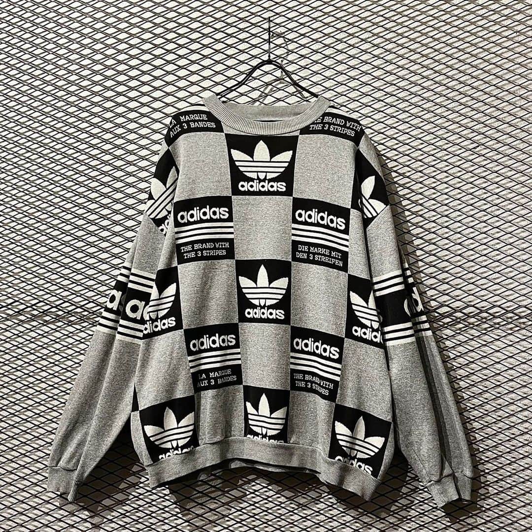 dudeのインスタグラム：「【 NEW ARRIVAL 】 ・ adidas - 80's Multi Pattern Sweat ・ ・ ・ こちらの商品はdudeアカウントプロフィールのURL「dude online」より通販可能な商品となっております ・ @dude_harajuku @dude_harajuku_daily」