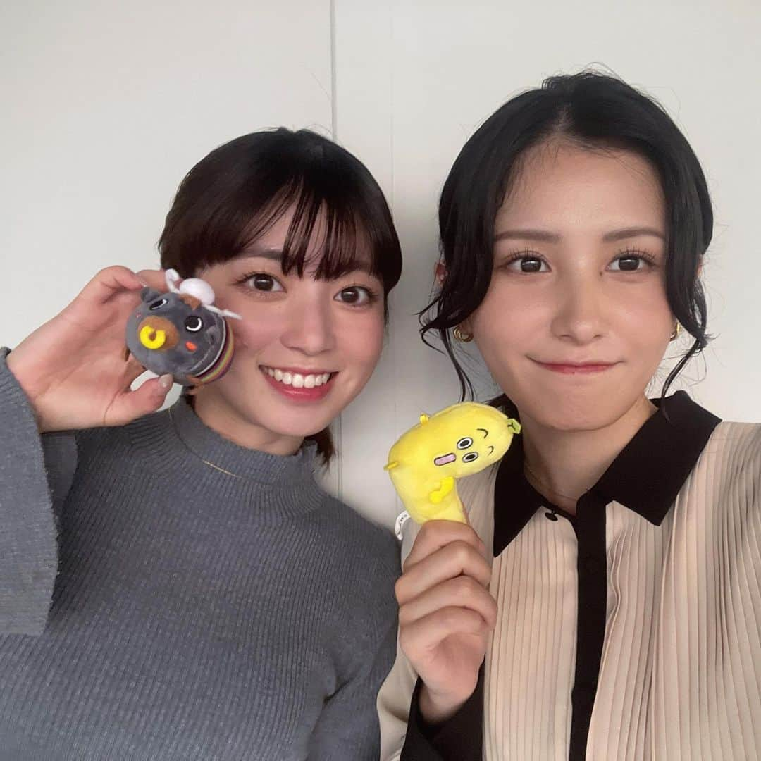 中根舞美のインスタグラム：「・ 私と池谷さんはモニター芸が恒例となりつつあります😌 これだけモニターがあったら仕方ないですわね  #福岡 #小倉 #小倉競輪場 #競輪祭」