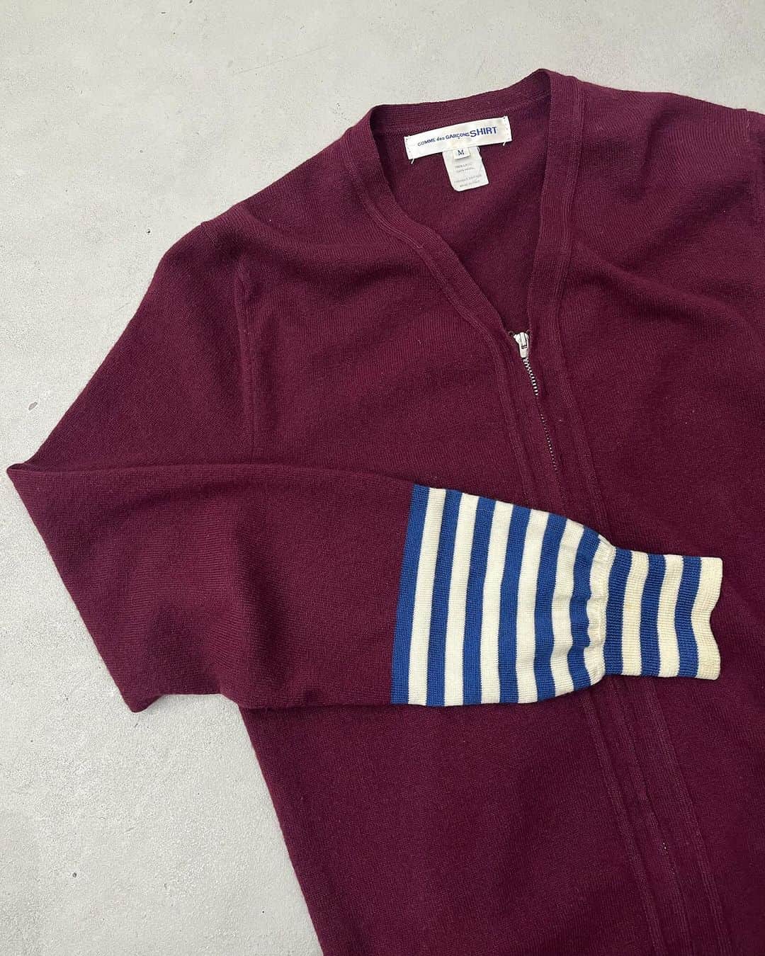 ジャムルのインスタグラム：「COMME des GARCONS zip up cardigan  #jammru#commedesgarcons #大阪古着屋#心斎橋古着屋#usedmix #osaka  #fashion  #streetstyle  #streetfashion  #vtg  #vintage  #used  #usedclothing  #古着 #古着屋 #ファッション #70s #80s #90s」